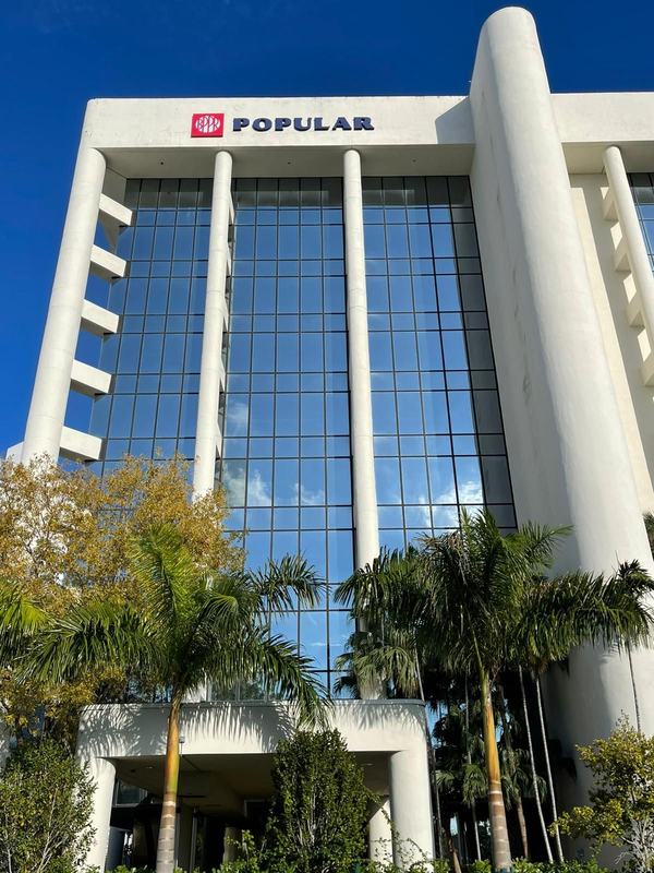 Popular Bank: High-rise sign