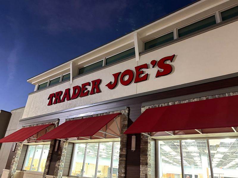 Trader Joe's: Storefront letters